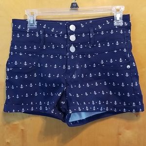 Adorable anchor print shorts